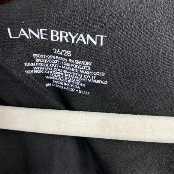 Lane Bryant Black Sleeveless Top W/Pocket Sz 26/28 - Picture 9 of 9